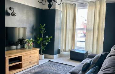 Charming city home free parking - Photo 6