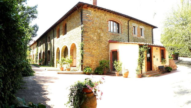 Check-in/check-out kiosk