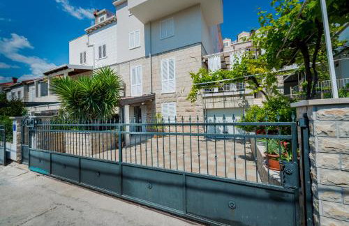 Niko's Charming Apartment with FREE parking - Foto 38