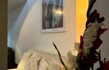 Design-Ferienhaus mit Garten, Kino & 5 Schlafzimmern - Foto 5