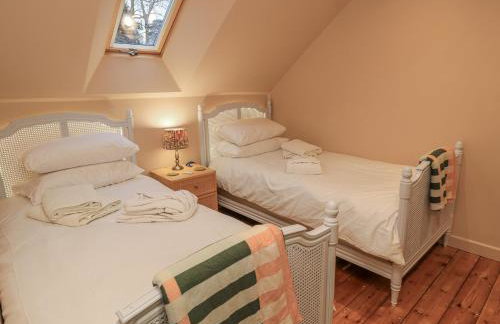 Golden Valley View - Photo 10