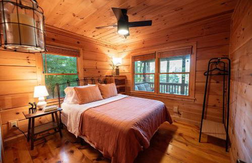 Secluded 4WD Getaway with Mountain Views and Hot Tub - Foto 9