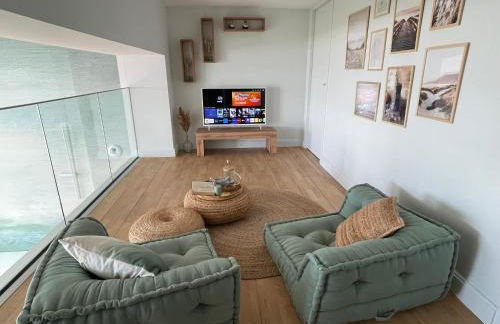 FACE MER PIEDS DANS L'EAU DUPLEX 4 Chambres 155 M2 8-12 personnes - Photo 64