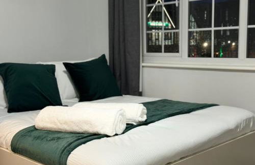 Large House for 21 - Nottingham City - Photo 7