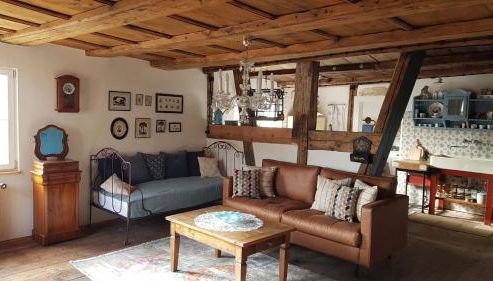 Historisches Fachwerkhaus "Hoher Hirschen" mit romantischem Hof und Garten - Charmantes Studio und grosses, museales Apartment - Foto 3