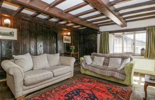 White Haywood Farmhouse - Photo 8