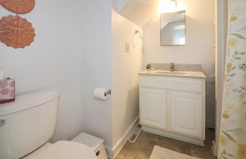 Blue Moon - Pet friendly and great location! - Photo 13