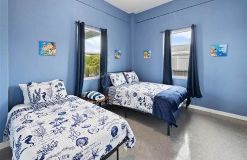 Spacious Home With Heated Pool! Sleeps 15! Billiard table! - Foto 46