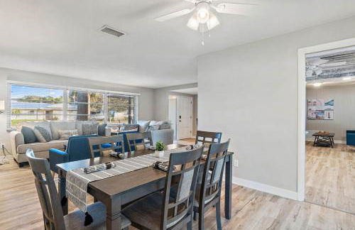 Summer Getaway Coastal Sea-Esta 4BD 3BA - Foto 14