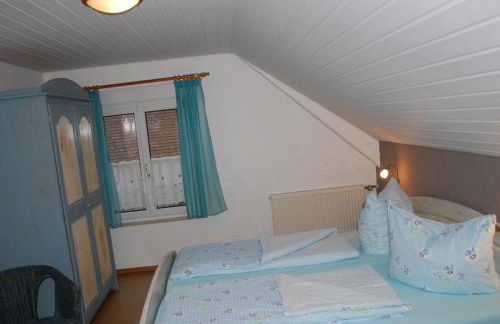 FERIENHOF KATZENMAIER, Bauernhof- und Familienurlaub am BODENSEE, großzügig wohnen, MESSENAH und teils BARRIEREFREI, Spielangebot für drinnen und draußen, Parkplatz am Haus, gute ÖPNV-Anbindung - Foto 18