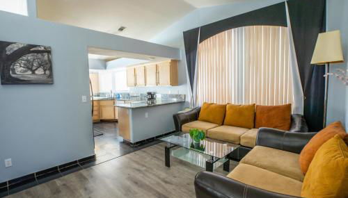 Luxury 1900 SQ FT House Huge 46 FT Pool & Hot SPA - Foto 4