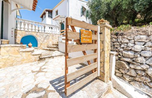 Priest's Traditional Mansion - Photo 28