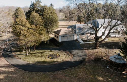 Spacious 5BR 3BA Free Parking Minutes to DC with Pool - Foto 69