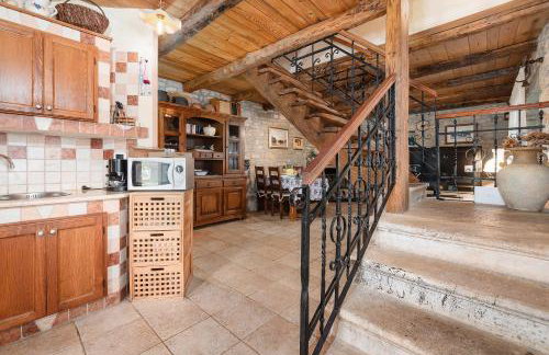 Mediterranes Steinhaus mit Privatpool, Sauna, Meerblick, Kamin, Sommerkueche - Foto 12