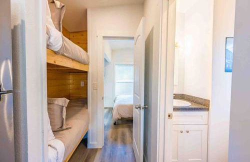 Rainforest Tiny Home Retreat Woodsy - Foto 6