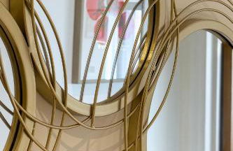 Modern Top-Floor 2-Bedroom, 2-Bathroom Apartment with Lift & a Private Balcony, Sleeps 6 - Foto 23