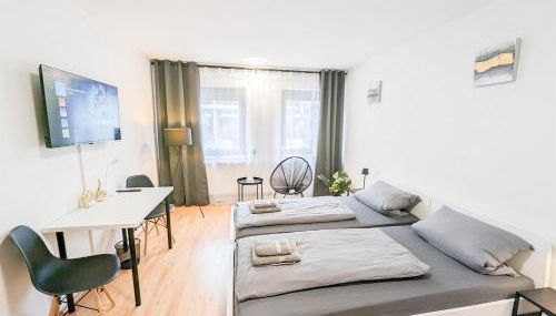 ALFA Apartment Stuttgart Mitte 2 Zimmer City-Lage Berliner Platz Balkon Netflix Küche WM l 2BR 5 Beds 6 People l Fully equipped Kitchen & Bathroom - Foto 5