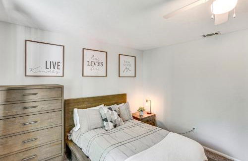 1 Mi to Lake Crestline Cabin with Deck and Gas Grill! - Foto 12