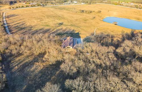 Spacious Ranch Style Home w Cinema Room - Foto 49