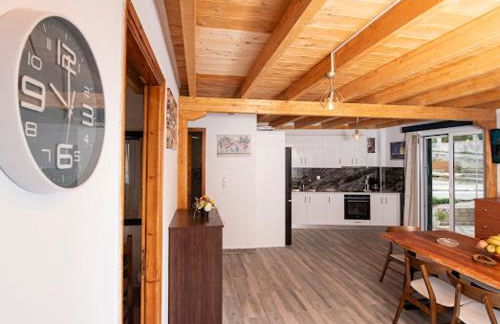 Basil & Sunrise - Photo 17