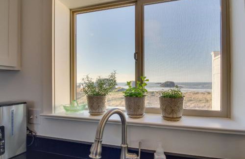Scenic Bandon Vacation Rental with Beach Access! - Photo 12