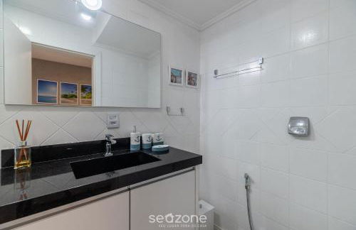 Apto c/Churrasq e acesso a Praia Brava RRA0103 - Foto 17