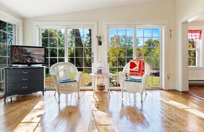 Nanas Hideaway 2 BDR Charmer! - Photo 15