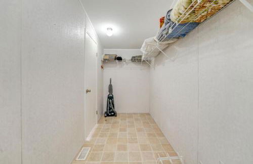 3 bed 2 bath with office room-with futon bed on Weiss Lake - with community ramp & dock - Photo 20