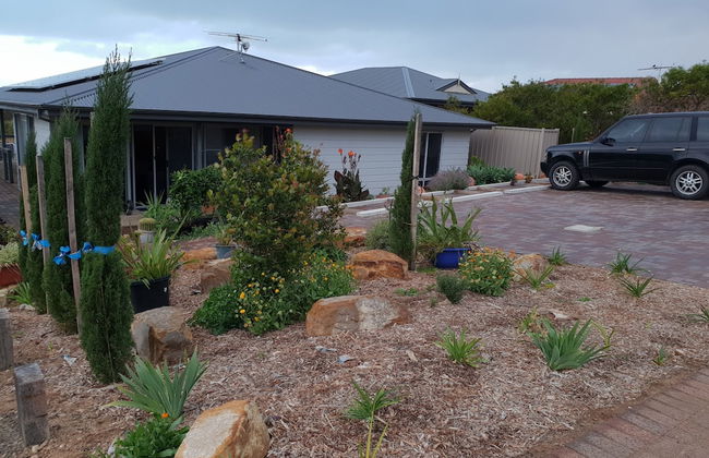 Trading Places - Photo 1