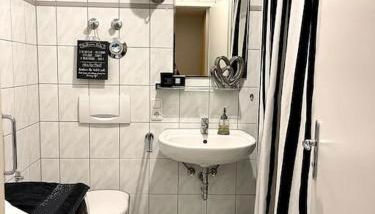 Dachgeschosswohnung mit 2 Schlafzimmern Zentrum Nord mit Aufzug - Foto 4