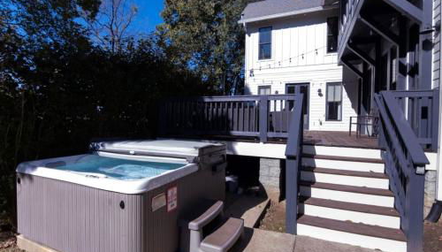 Minutes to Downtown Huge Outdoor Deck HOT TUB - Foto 5