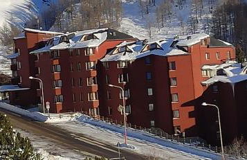 TANA DELLA MARMOTTA - renovated, ski in ski out, turkish bath, garage, storage - Foto 5