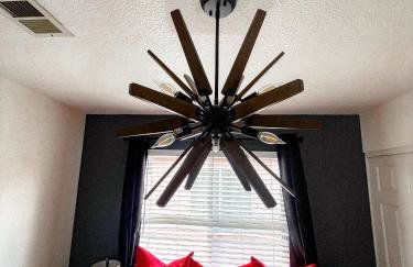 VEGAS GEM 4BDR KING BED Wifi GARAGE PRKNG - Foto 36