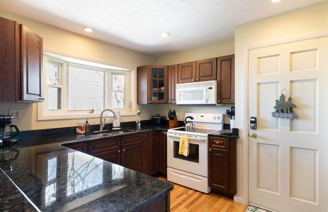 Ash Vale by Avantstay Spacious Deck w Views Ping Pong Table - Foto 11