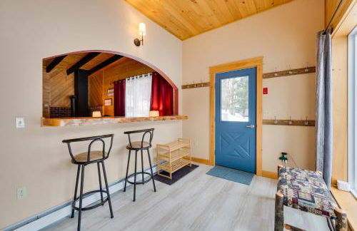 Peaceful Stark Cottage with Deck on South Ponds! - Foto 4