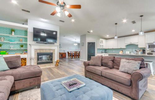 Spacious Home with Sunroom, 15 Mi to Pensacola! - Foto 1