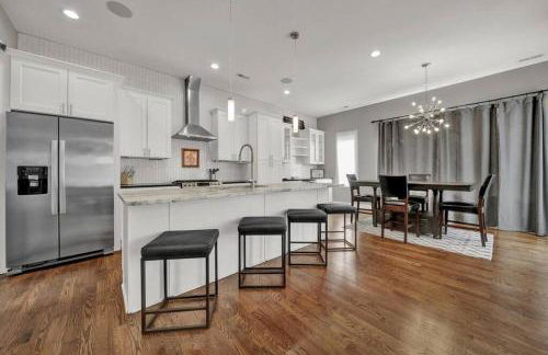 City Views RoofTop Hot Tub & Short Walk to Stadium - Foto 9