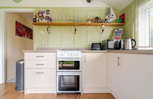 Beech Hut - a streamside family escape near Salcombe and Beaches - Foto 11