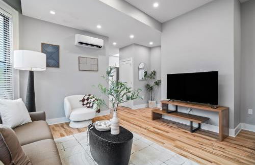 The Modern Boho Brick Loft - Foto 76