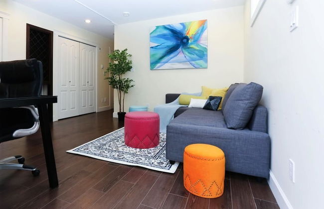 Central Cozy 1bdr Suite by Elevate Rooms - Photo 8