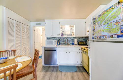 Emerald Isle Vacation Rental, Walk to Beach! - Foto 8