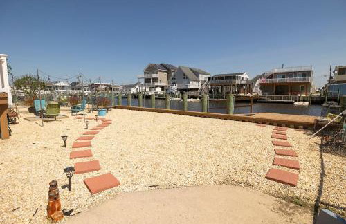 Lagoon Life in Tuckerton Beach with Dock - Foto 13
