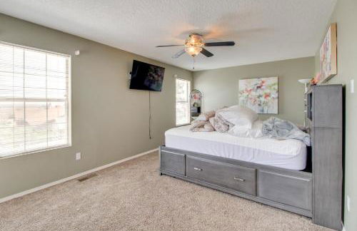 Explore ABQ and Rancho Rio Family Home with Patios! - Foto 10