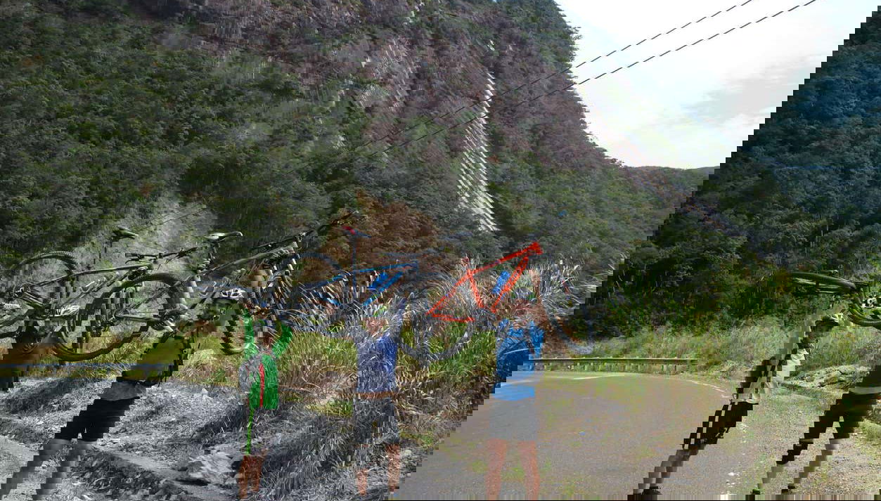 Dragon's Back Bike Tour - Foto 1