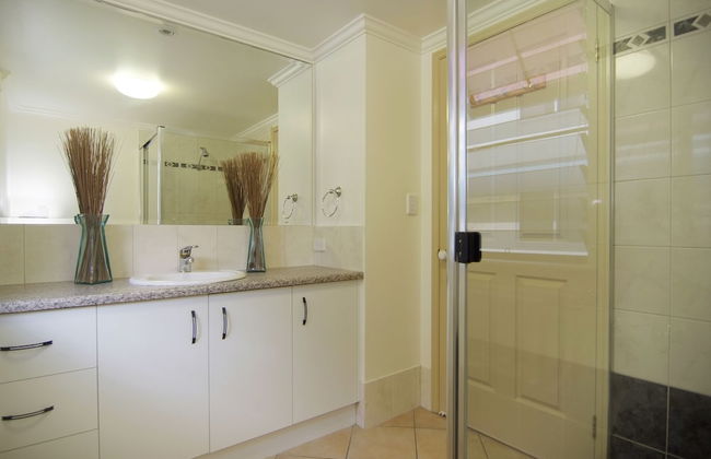 The Mediterranean Beachfront Apartments - Foto 40