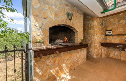 Three-Bedroom Holiday Home In Katuni - Foto 10