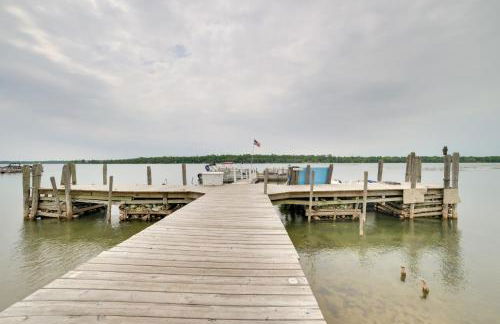 Sandy Beach and Sunset Views Cedarville Cabin 3! - Foto 24