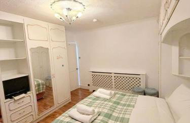 5 Bed cosy family home near Heathrow l London - Foto 11