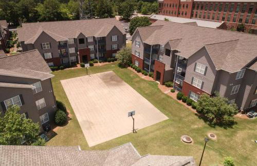 Vibrant Living Near Auburn University l 4BR 4BA - Foto 7