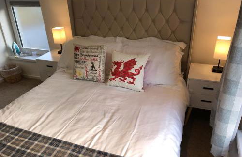 Cardiff Coach House with Hot Tub & Log Fire - Foto 25